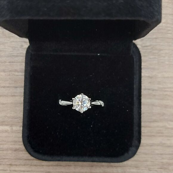 1 Carat Platinum Plated Moissanite 925 Silver Engagement Ring - Picture 2 of 14